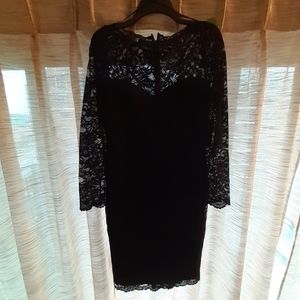 Lulu's long sleeve black lace sweetheart bodycon dress